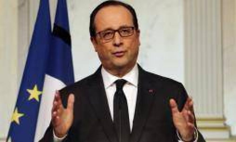 Hollande expres su conmocin por el accidente areo en La Rioja