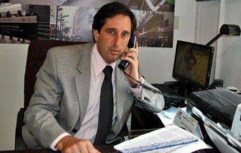 Contin�a la pol�mica por la denuncia presentada contra el secretario de Seguridad Adri�n Alveolite 