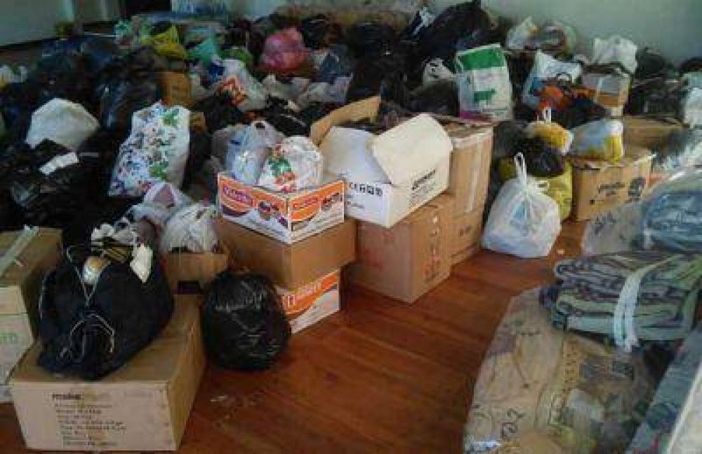 La direcci�n de la Juventud municipal recolecta donaciones para los damnificados