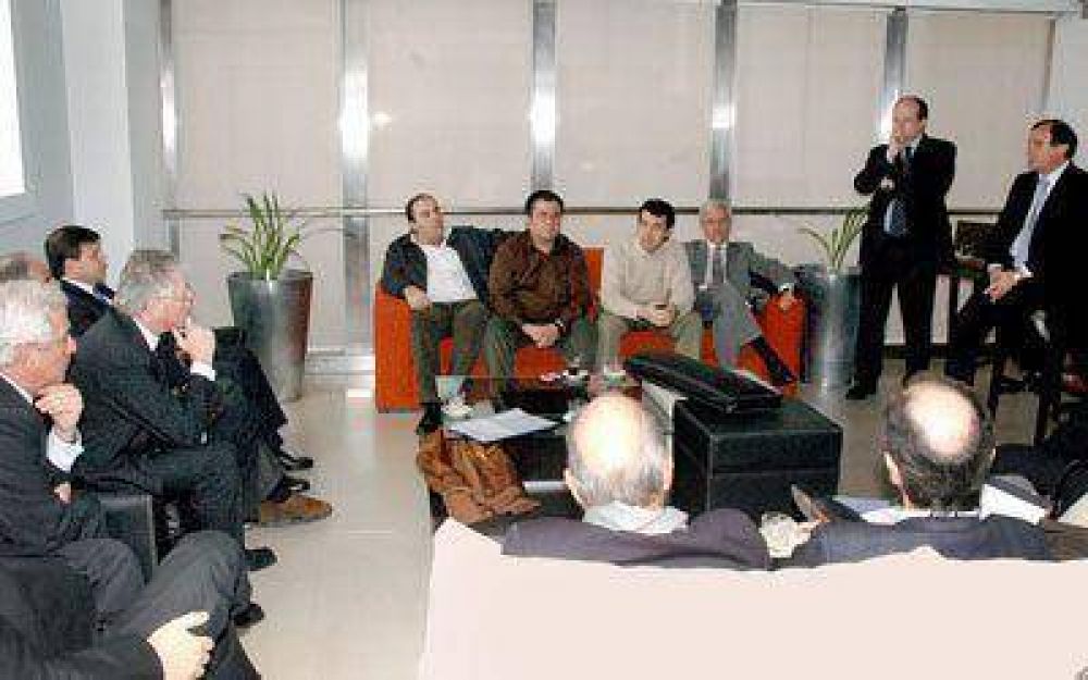 Das Neves, De Vido y Eskenazi se reunieron en Buenos Aires