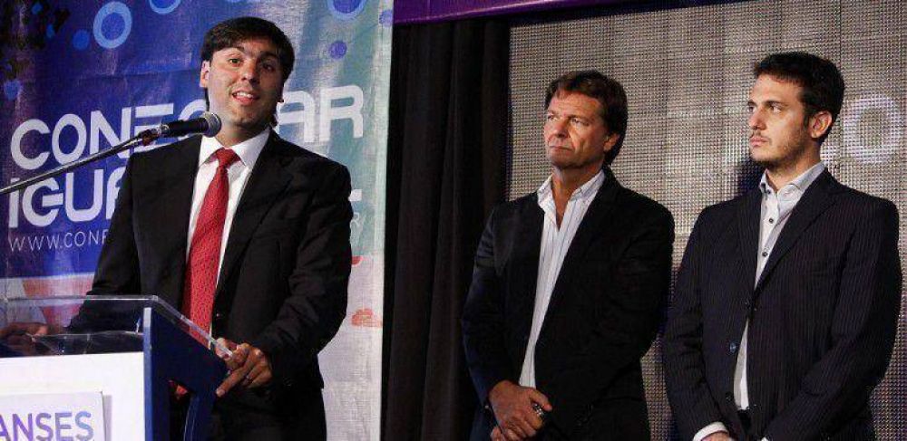 Juli�n �lvarez: �Hoy son mas de 37 mil estudiantes en Lan�s que pueden acceder a estos conocimientos�.