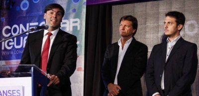 Juli�n �lvarez: �Hoy son mas de 37 mil estudiantes en Lan�s que pueden acceder a estos conocimientos�.