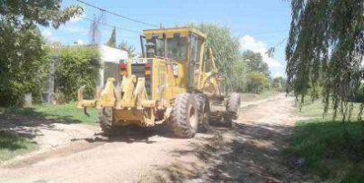 Arreglan calles en tres zonas de la ciudad