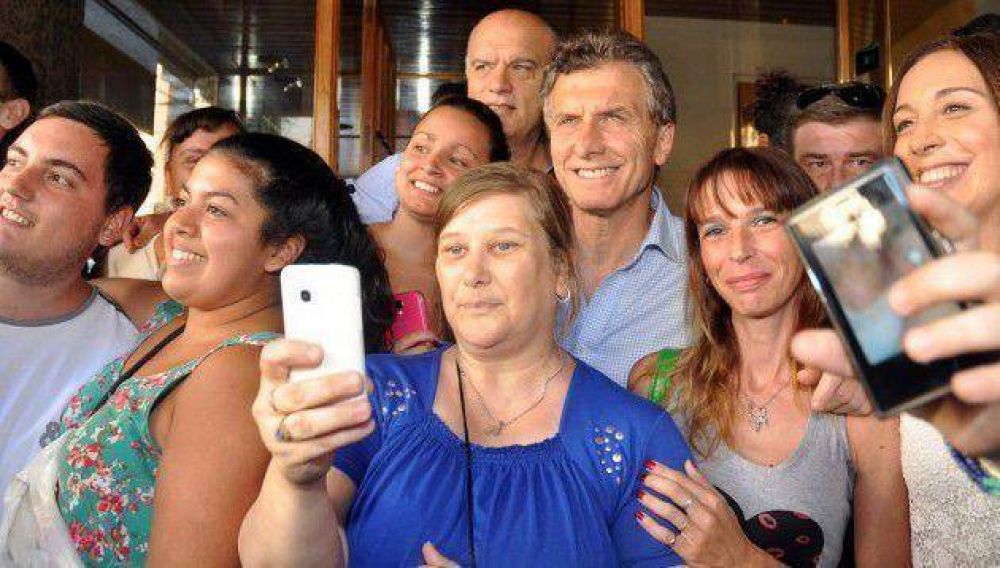 Macri se reuni� con vecinos de Lan�s junto a Vidal y Grindetti