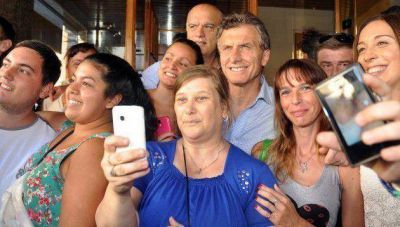 Macri se reuni� con vecinos de Lan�s junto a Vidal y Grindetti