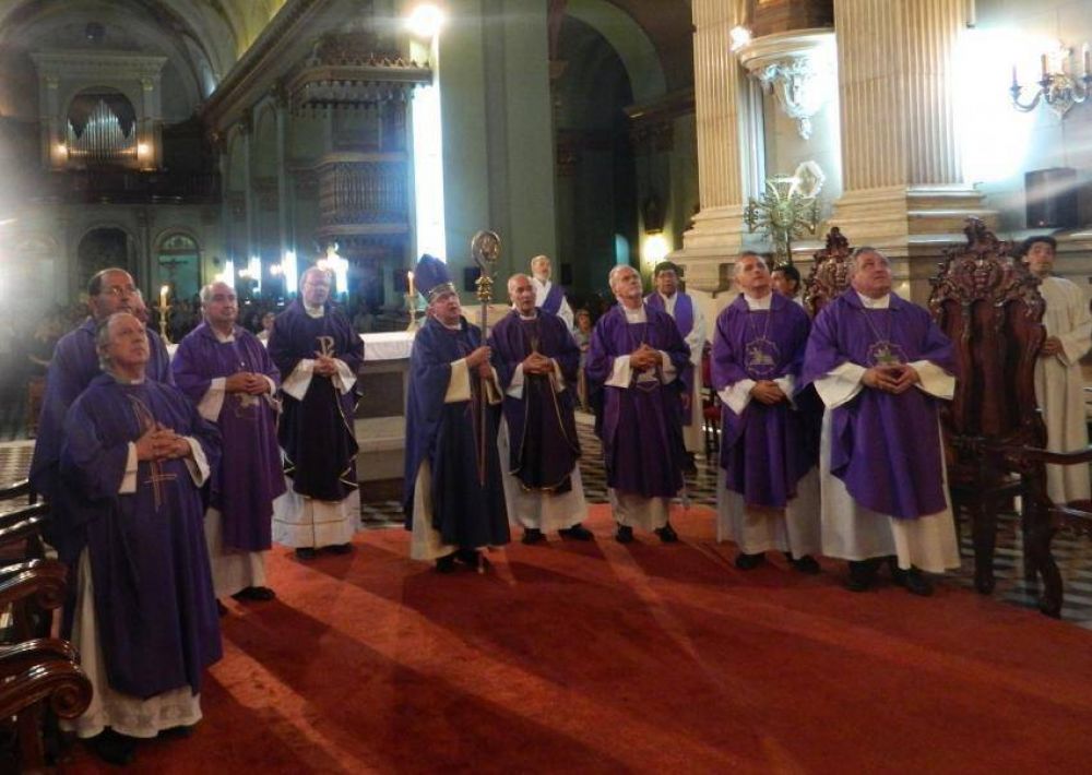 Los obispos del NOA veneraron a la Virgen del Valle