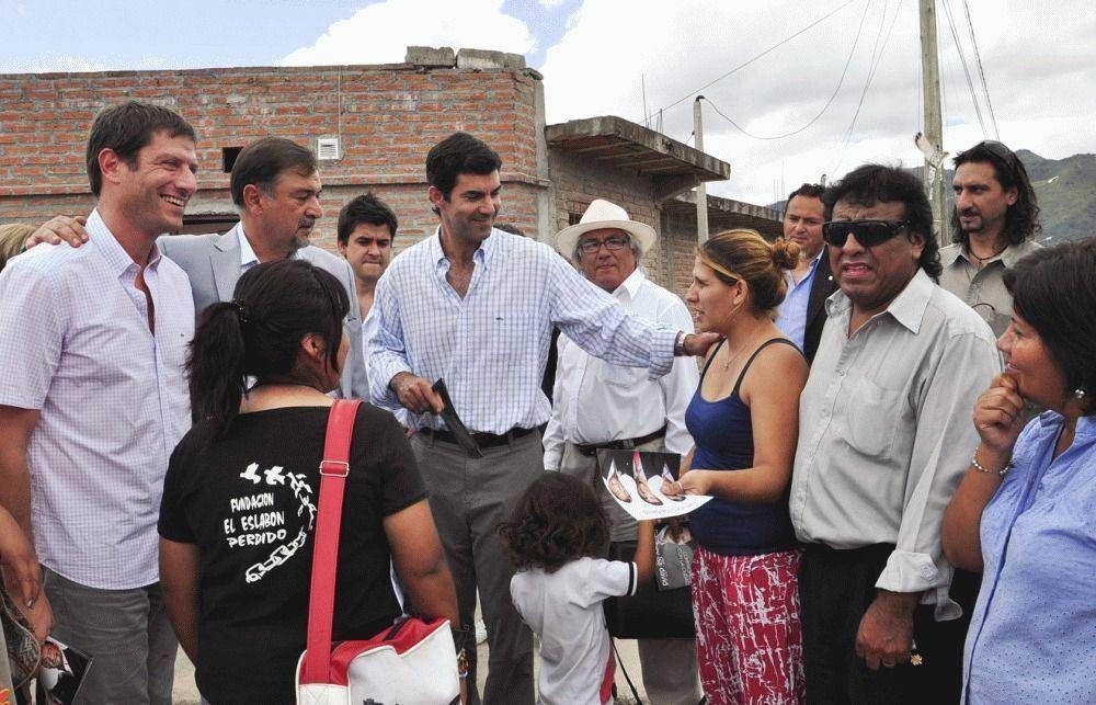 Urtubey, Isa y David recorrieron los barrios del sudeste capitalino