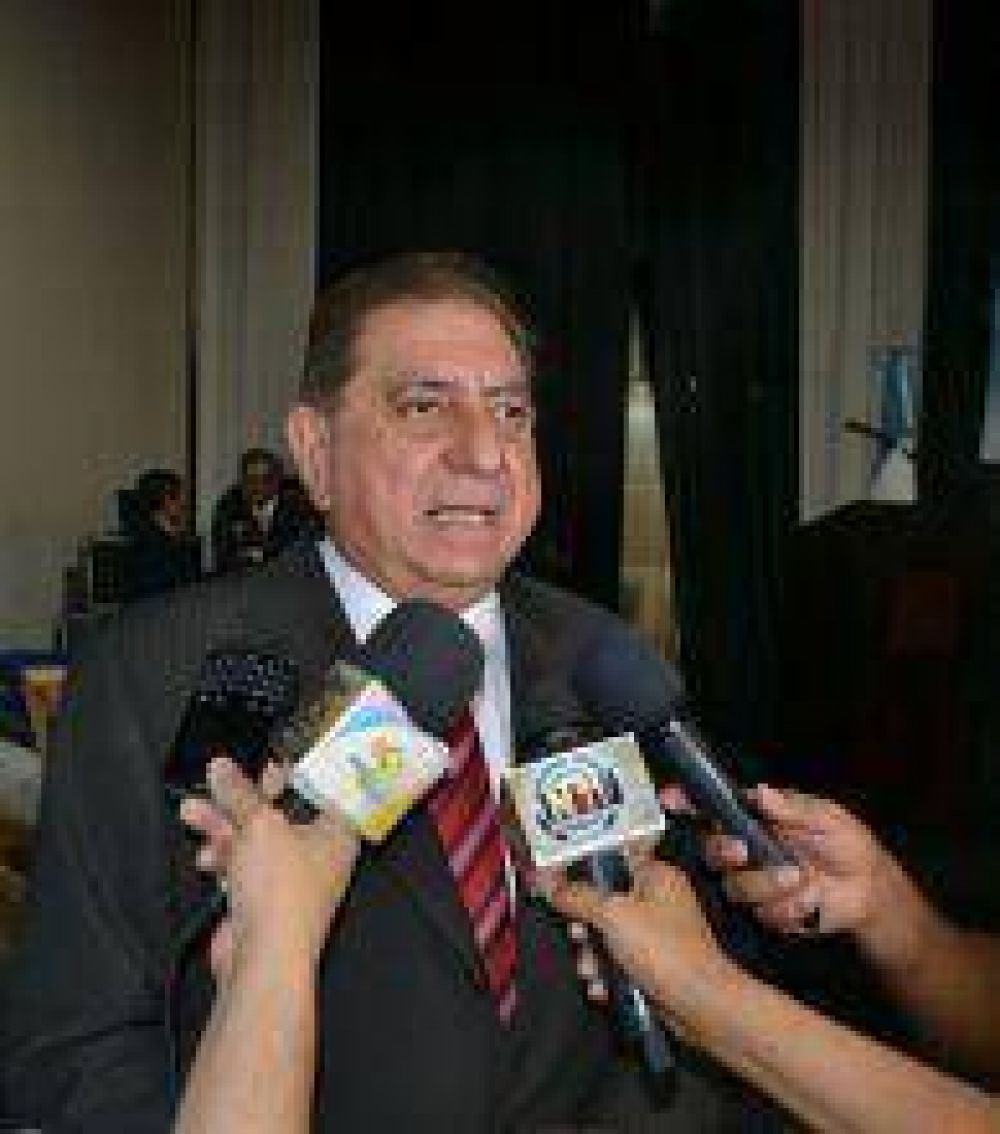 Jofr� dijo que �en breve comienza la construcci�n de la autov�a Tatan�-Cruz del Norte�