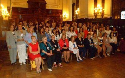 Elena Fresco en una reuni�n de la Corte Suprema para la inclusi�n de la perspectiva de g�nero