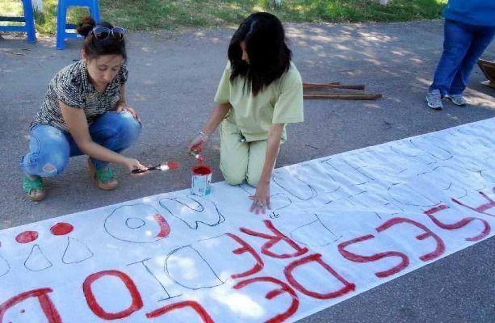 Firmas por la guarder�a del Hospital Molas