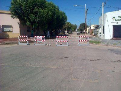 Defensa Civil informa: Corte al transito en Mart�n de Gainza.