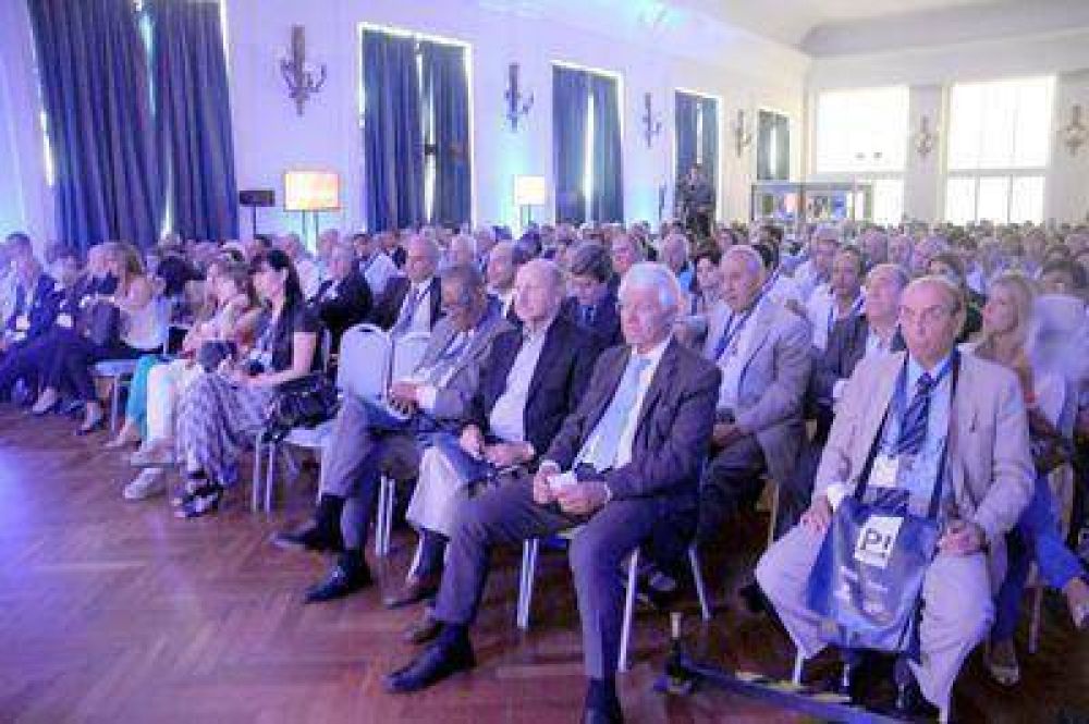 Representantes de loter�as deliberan en el marco de un seminario internacional
