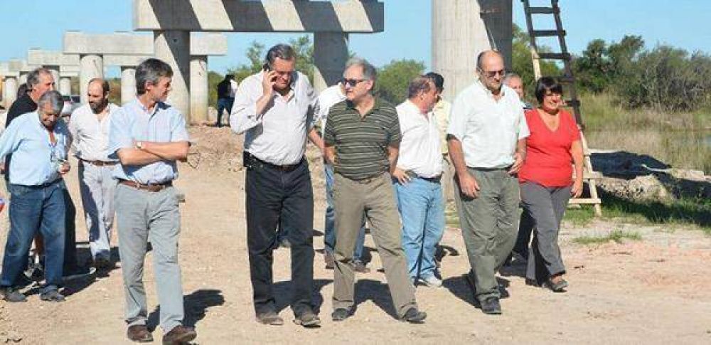 Se construye el puente m�s grande de la provincia en la ruta 19