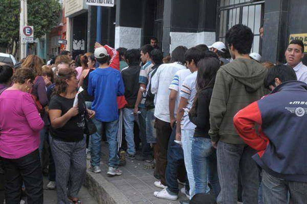 Por d�a, se inician unos 350 tr�mites para el cambio de DNI