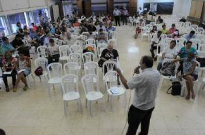 Con 72 horas de paro, docentes no inician las clases en la UNT