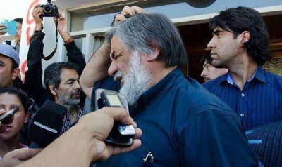 El Intendente de Caleta Olivia no inaugur� el periodo legislativo y atac� a todos para defenderse