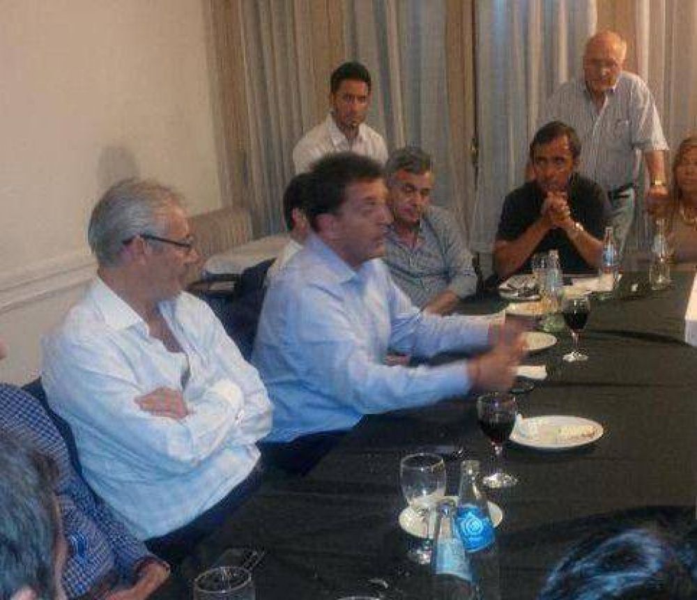 Massa sobre la candidatura de Larraburu: �tengo mi corazoncito, pero la gente debe decidir�