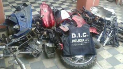 Corrientes: Allanan taller clandestino donde cortaban motocicletas robadas
