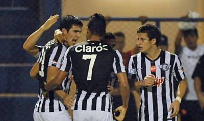 Le pinch� el invicto