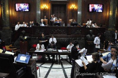 Con votos del PRO y ECO, la Legislatura mostr� preocupaci�n por la situaci�n de Venezuela
