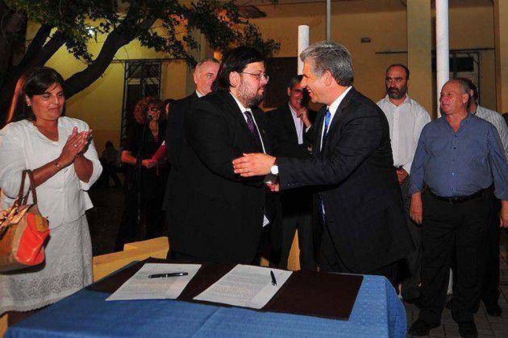 Acuerdo Gobierno-UNSL: Se crear� una escuela de Econom�a, Negocios y transferencia tecnol�gica