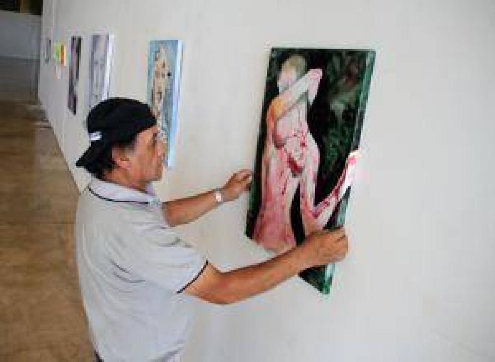 Mujeres que pintan para superar el c�ncer de mama