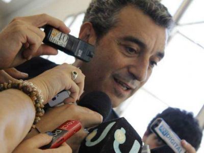 Florencio Randazzo intent� aclarar la relaci�n con Daniel Scioli, pero termin� oscureci�ndola