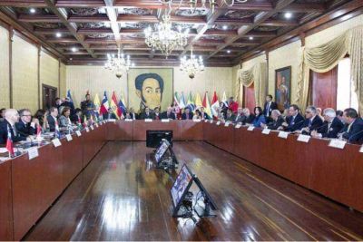 Se re�ne Unasur para tratar la 