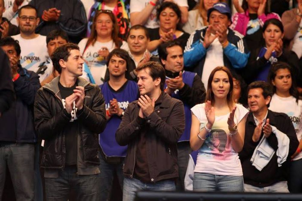 Que florezcan 40 intendentes: la apuesta de La C�mpora para ganar distritos tras el apoyo de CFK a Recalde
