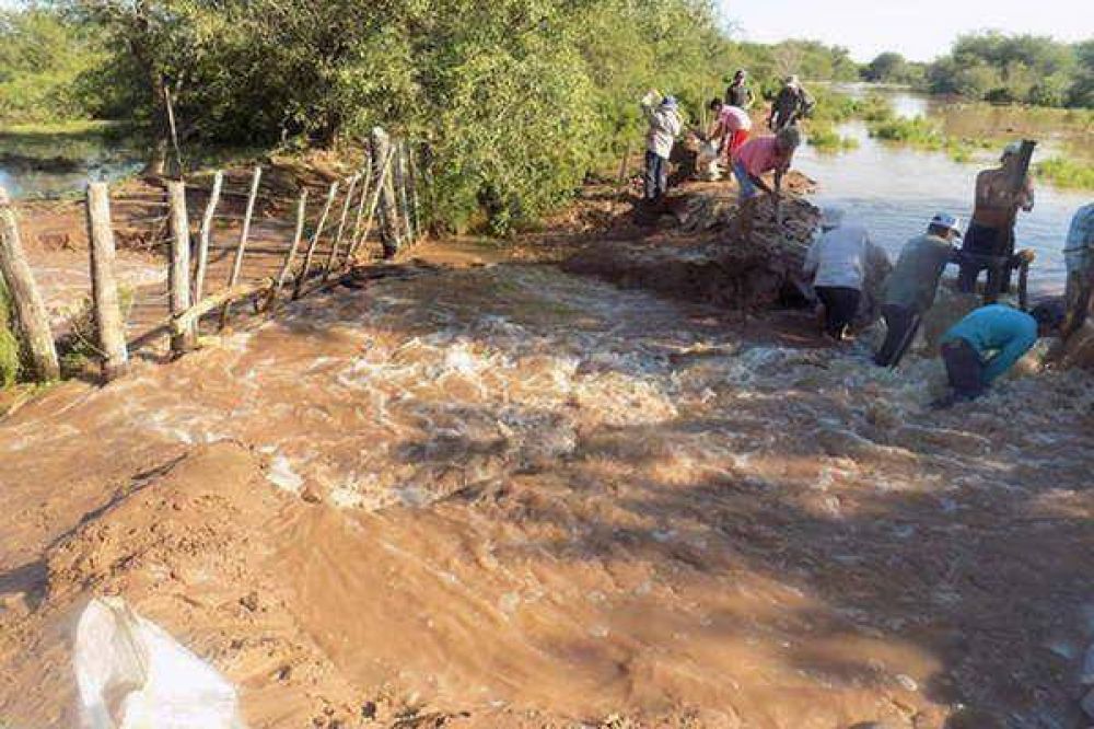 Pueblos afectados por sendos desbordes de los r�os Salado y Urue�a