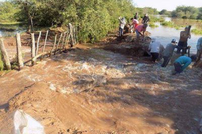 Pueblos afectados por sendos desbordes de los r�os Salado y Urue�a