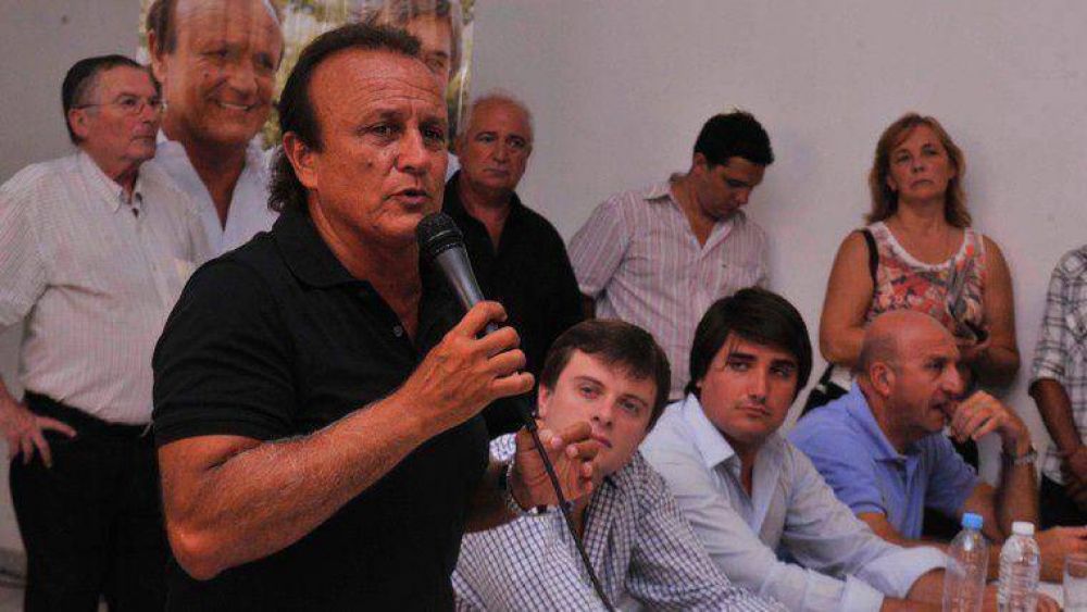 Del Sel carg� contra docentes, pol�ticos y periodistas �pagados