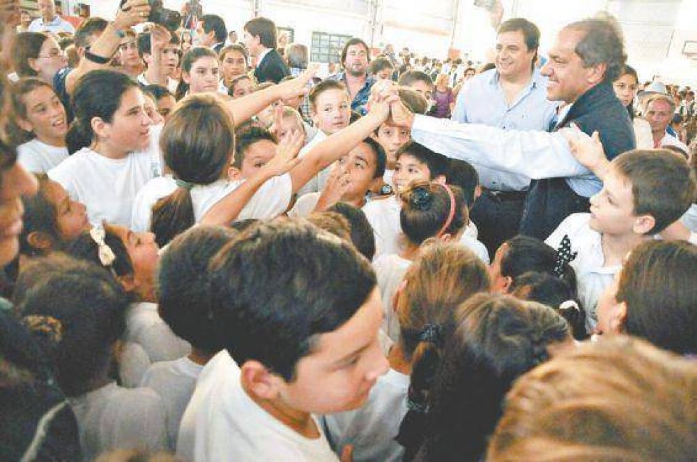 Scioli suma nuevos respaldos de sindicatos