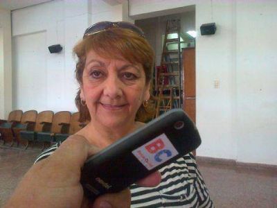 Lara celebr� el anuncio de un Consejo de la Mujer y lament� no haber sido invitada al acto