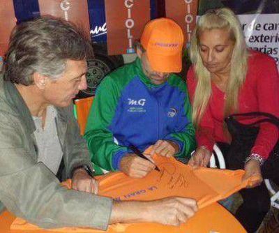 Di Palma hizo campa�a por Scioli en la final de los Midgets