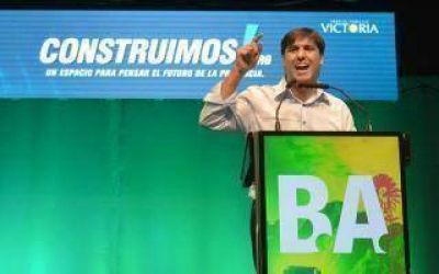 Bossio present� libro con propuestas para el desarrollo de la Provincia