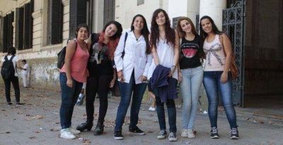 Escuelas t�cnicas: estudiar entre m�quinas y herramientas dej� de ser �cosa de hombres�