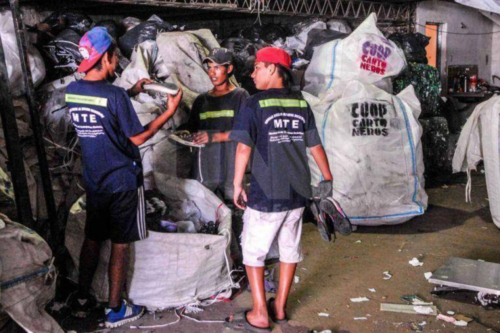 Residuos: en el microcentro se reciclan 36 mil kilos cada mes