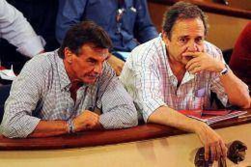 Alfons�n critic� a Sanz: 