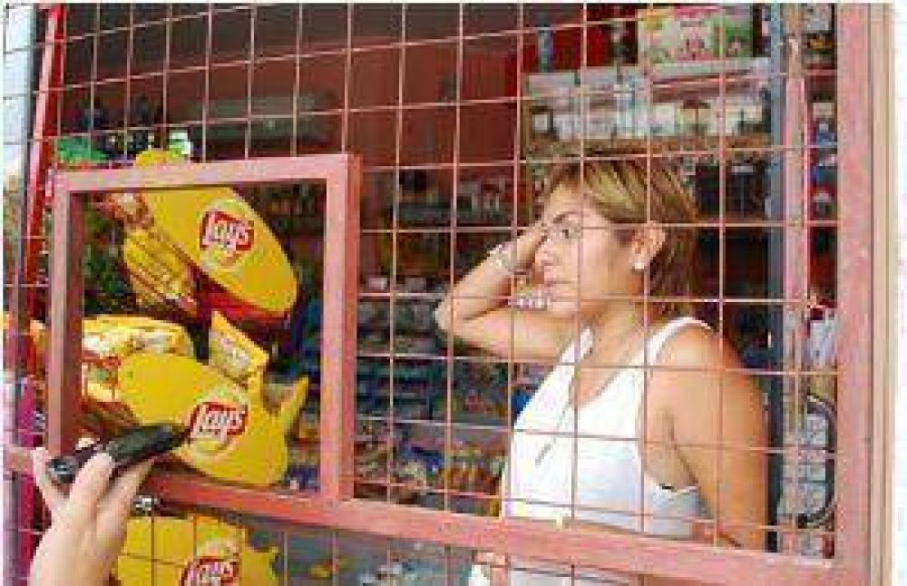 Audaz asalto armado en un maxikiosco de avenida Gal�ndez