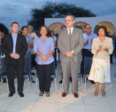 Llega la primer delegaci�n de 200 abuelos al CIIC