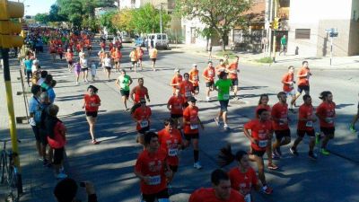 Alrededor de 3.000 personas participaron del festival atl�tico �Todos por la Inclusi�n�