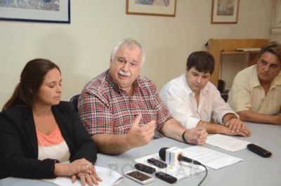 Reacciones favorables de dirigentes radicales frente al acuerdo con el PRO