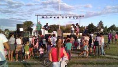 La C�mpora realiz� con �xito el Festival Barrial de la Alegr�a en barrio UOCRA