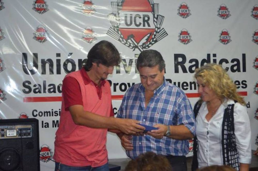 El Comit� de la UCR de Saladillo rindi� Homenaje a los Ex Combatientes de Malvinas