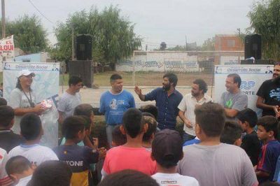 Vivona y Grosso lanzaron �Sin Potreros no hay Maradonas�