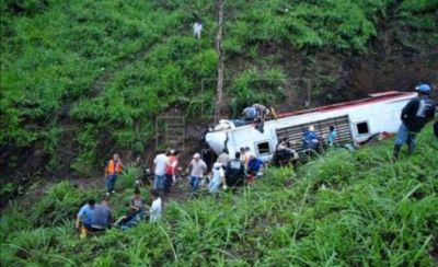 En un accidente mueren 49 evang�licos que iban a un oficio