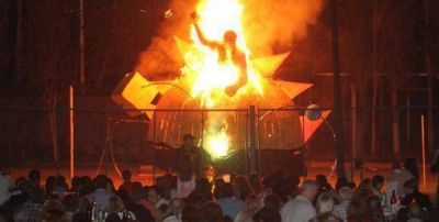 Baile y fuego en el cierre de las Fallas Valencianas