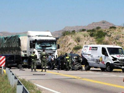 Un gran choque provoc� el corte de la Ruta 7
