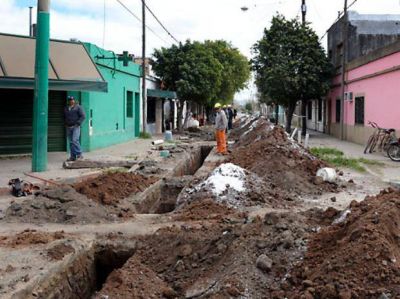 Otros tres barrios tendr�n cloacas para fin de a�o